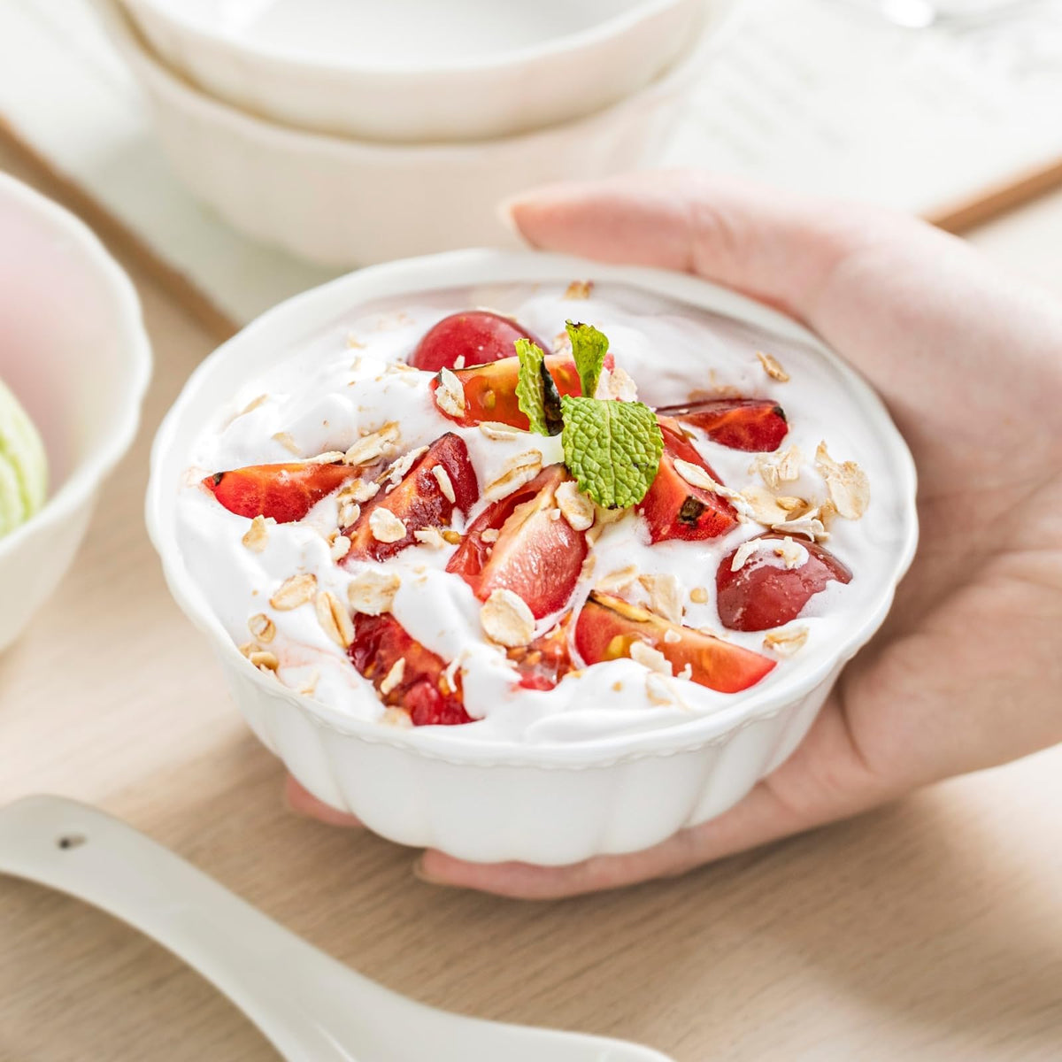 White Ceramic Soup Bowls Set of 4 G36913