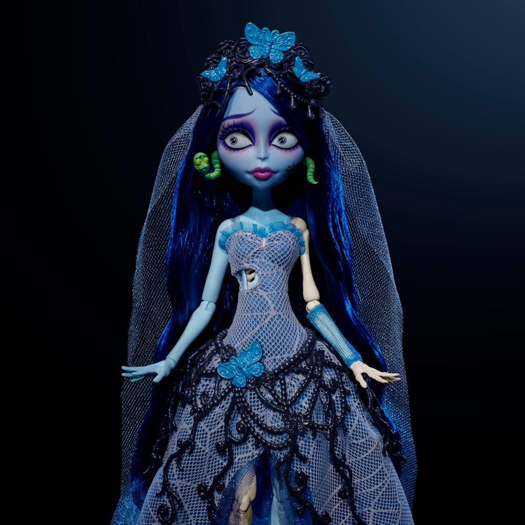 Corpse Bride Emily Doll in Spiderweb Wedding Dress with Accessories G9510